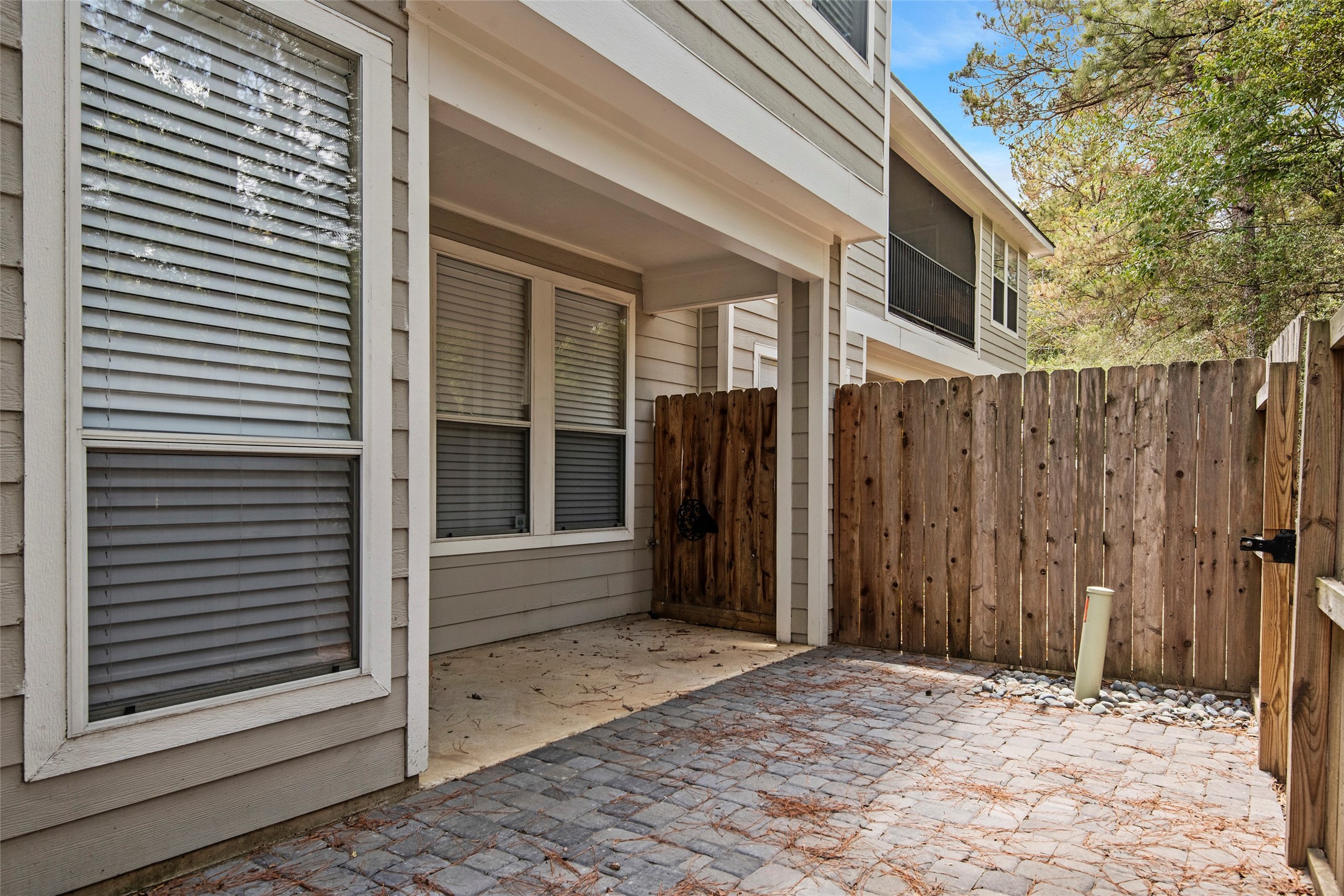 107 S Spiral Vine Circle, The Woodlands, TX 77381