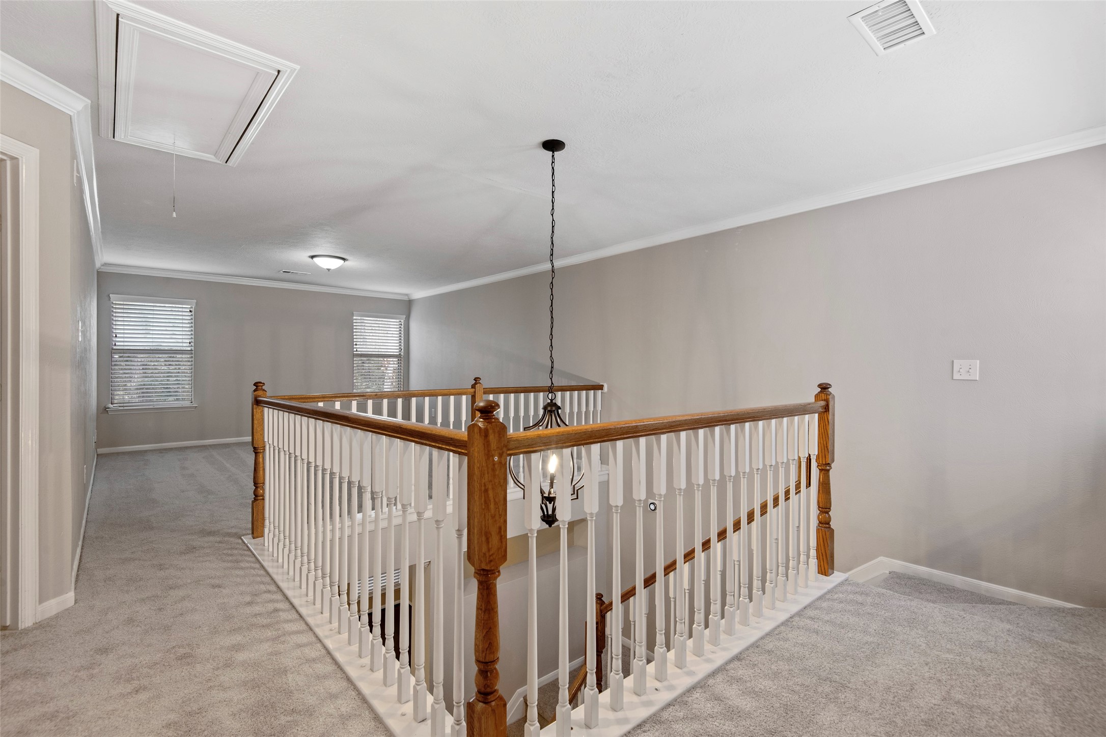 107 S Spiral Vine Circle, The Woodlands, TX 77381