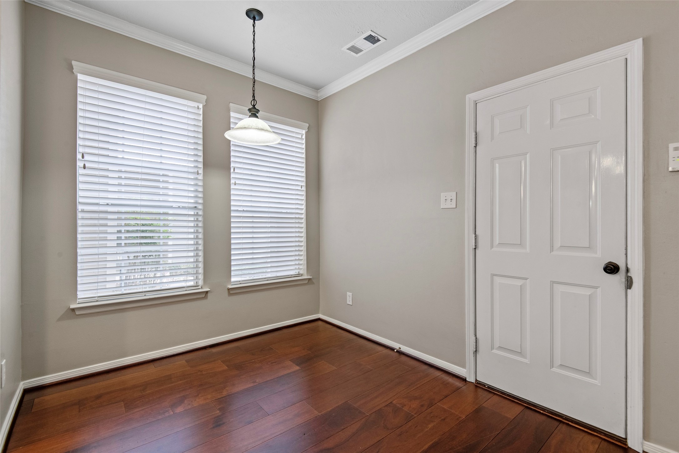 107 S Spiral Vine Circle, The Woodlands, TX 77381