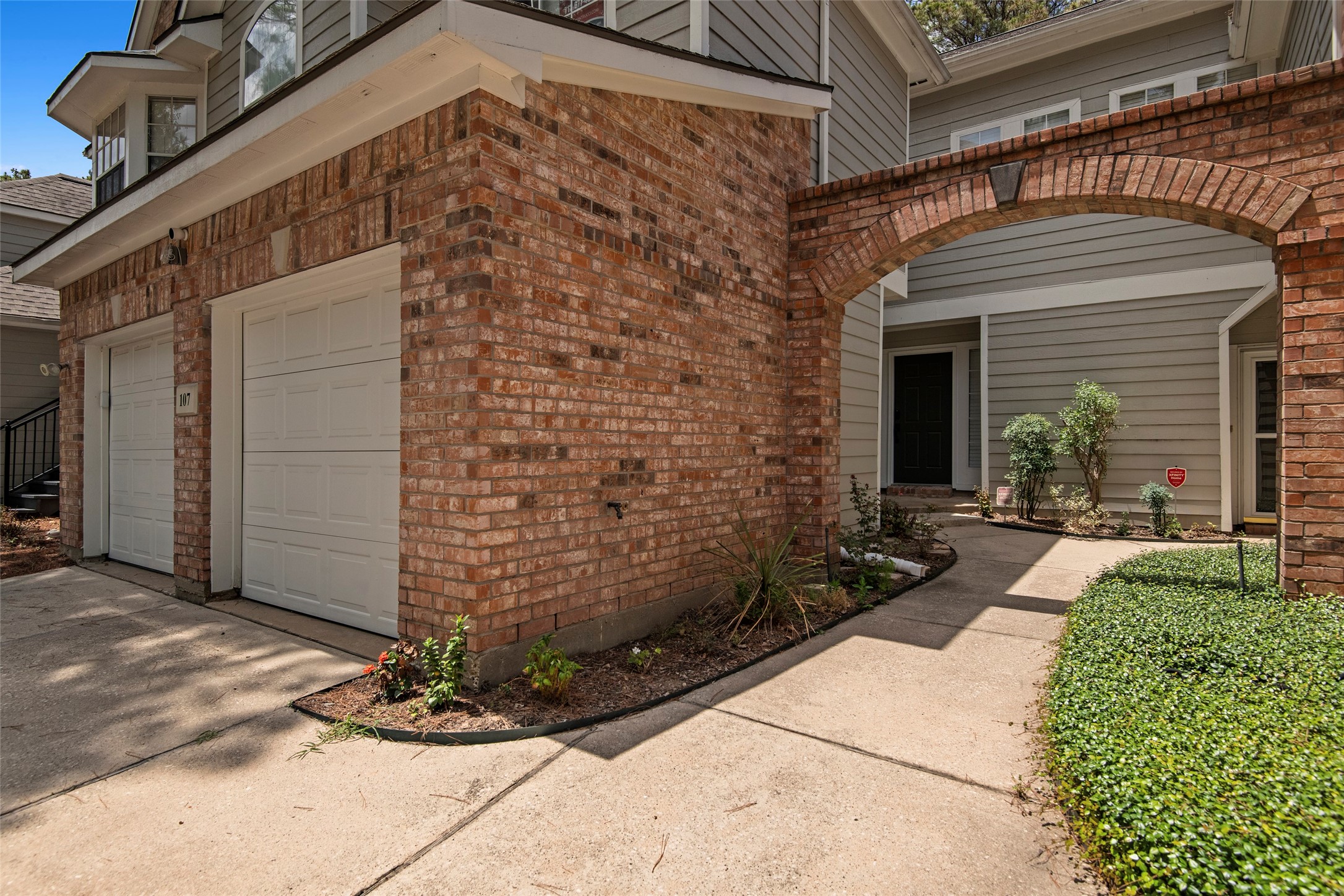107 S Spiral Vine Circle, The Woodlands, TX 77381