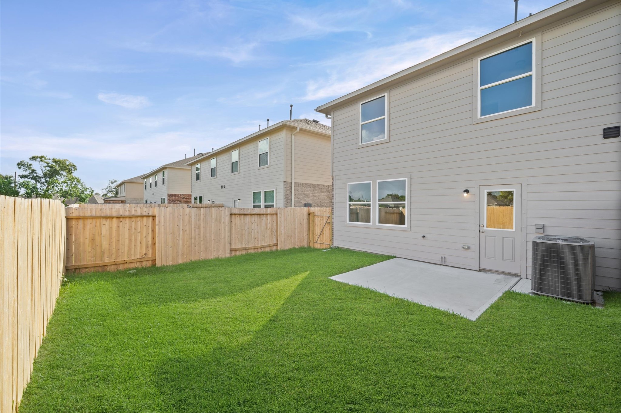 1369 Mixander Way, La Porte, TX 77571