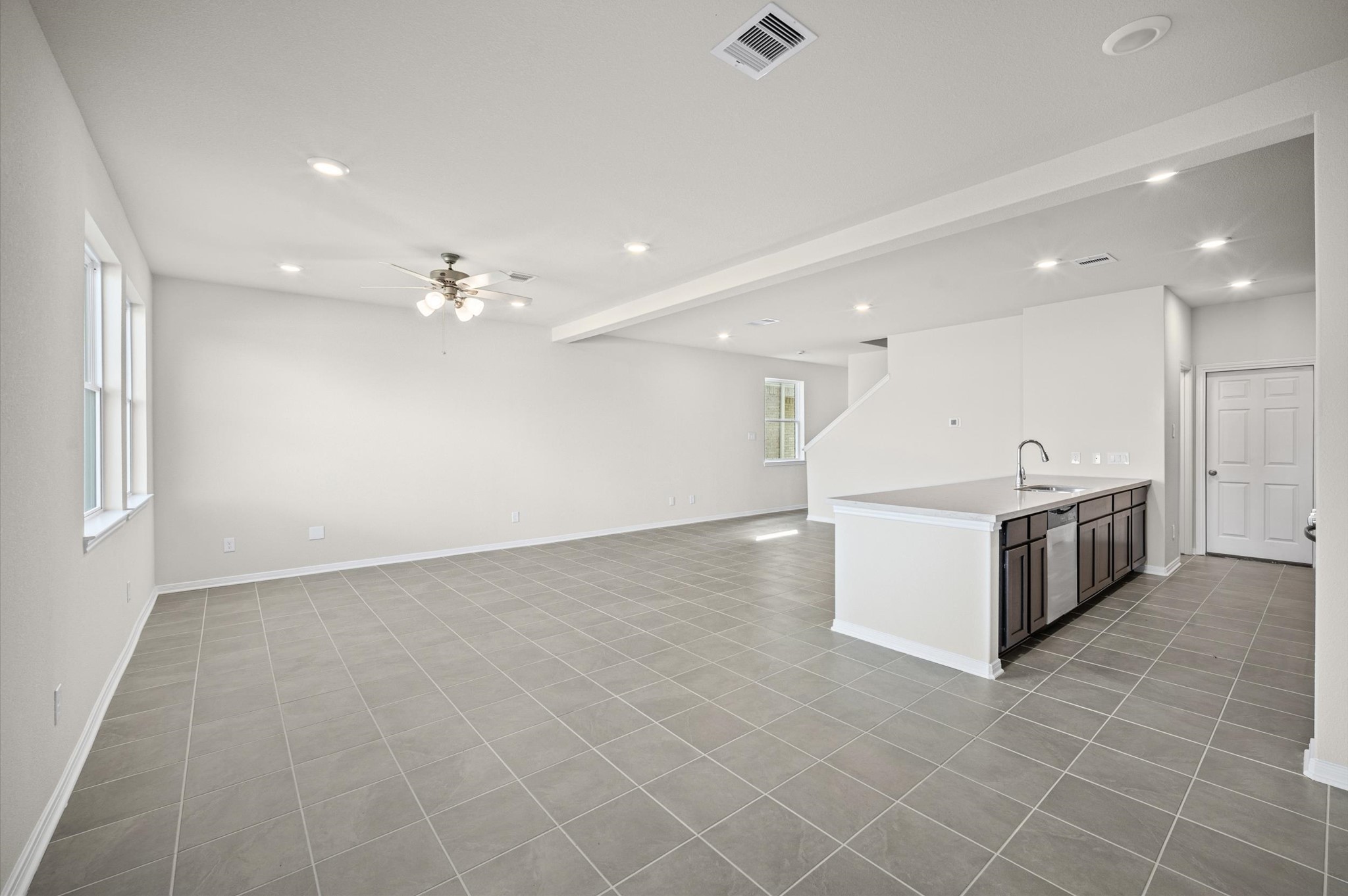 1369 Mixander Way, La Porte, TX 77571