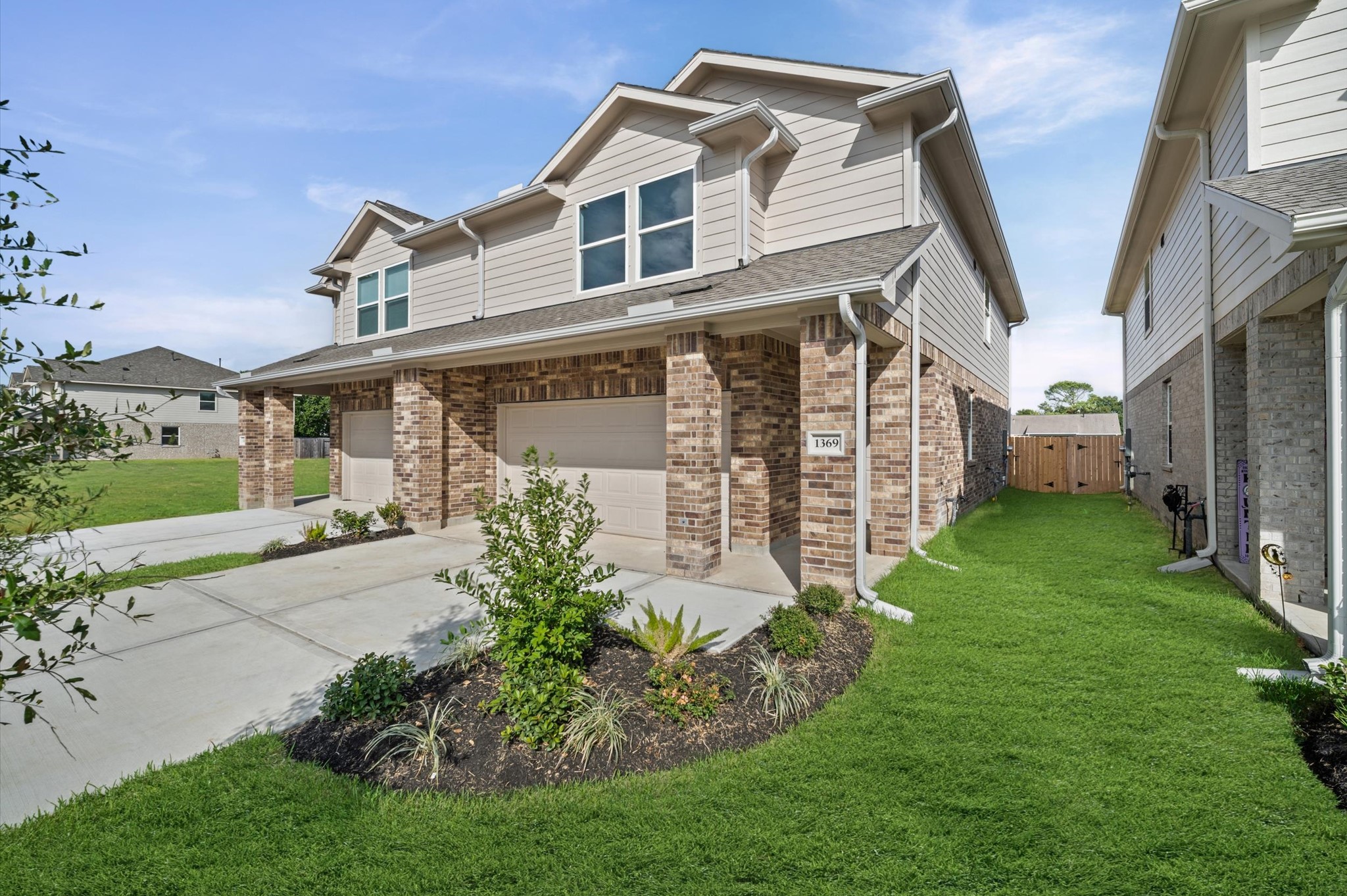1369 Mixander Way, La Porte, TX 77571
