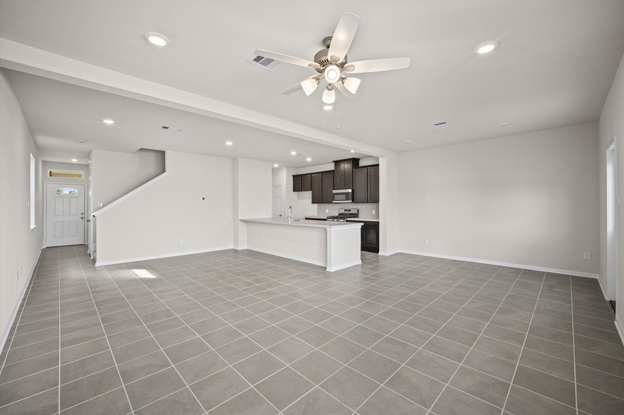 1369 Mixander Way, La Porte, TX 77571