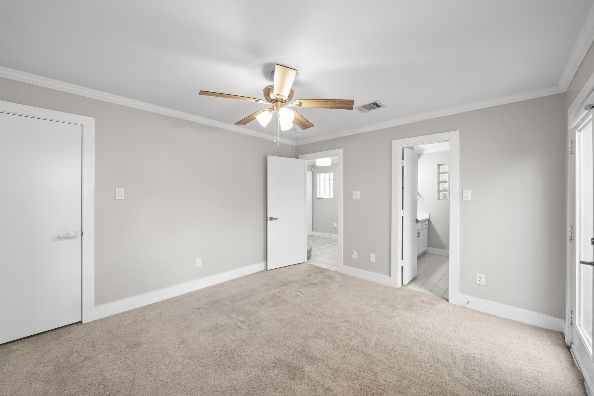 Bedroom - 1st floor