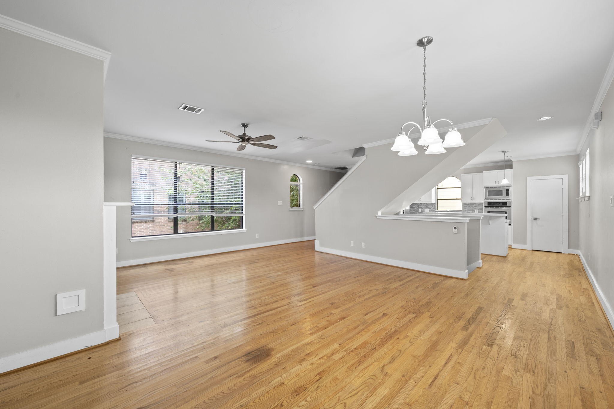 Living / Dining Living / Dining