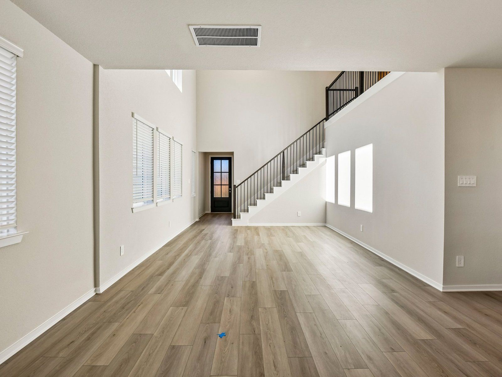 Photo is not of the actual home, but is an inspirational photo of builder's model home and may depict options, furnishings, and/or decorator features that are not included. Photo is not of the actual home, but is an inspirational photo of builder's model home and may depict options, furnishings, and/or decorator features that are not included.