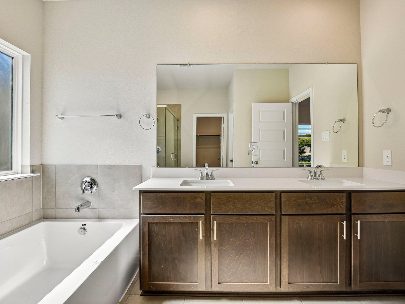 Photo is not of the actual home, but is an inspirational photo of builder's model home and may depict options, furnishings, and/or decorator features that are not included.
