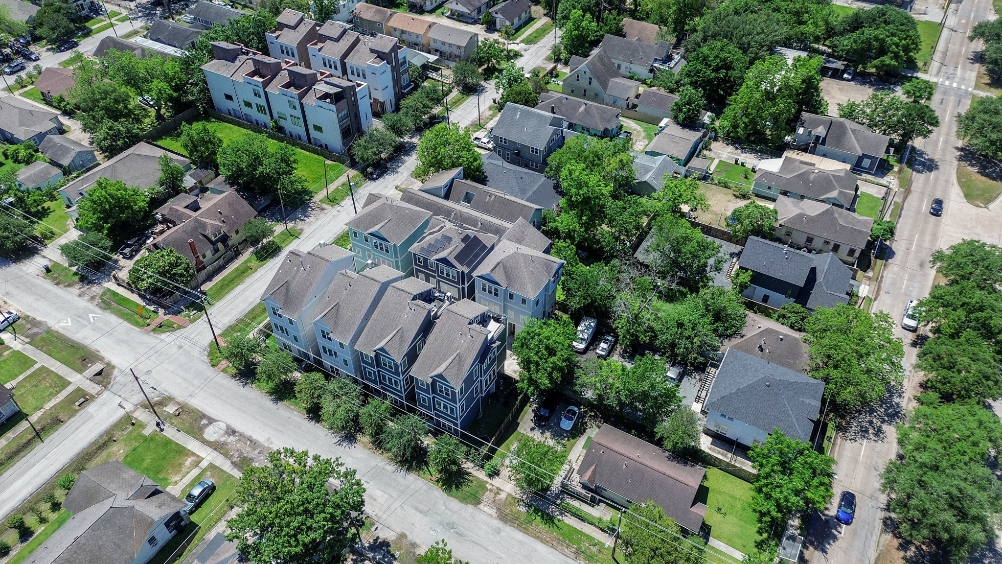 Also just a few blocks from the home is the Lockwood Light Rail Station and bus stops making commuting effortless.
