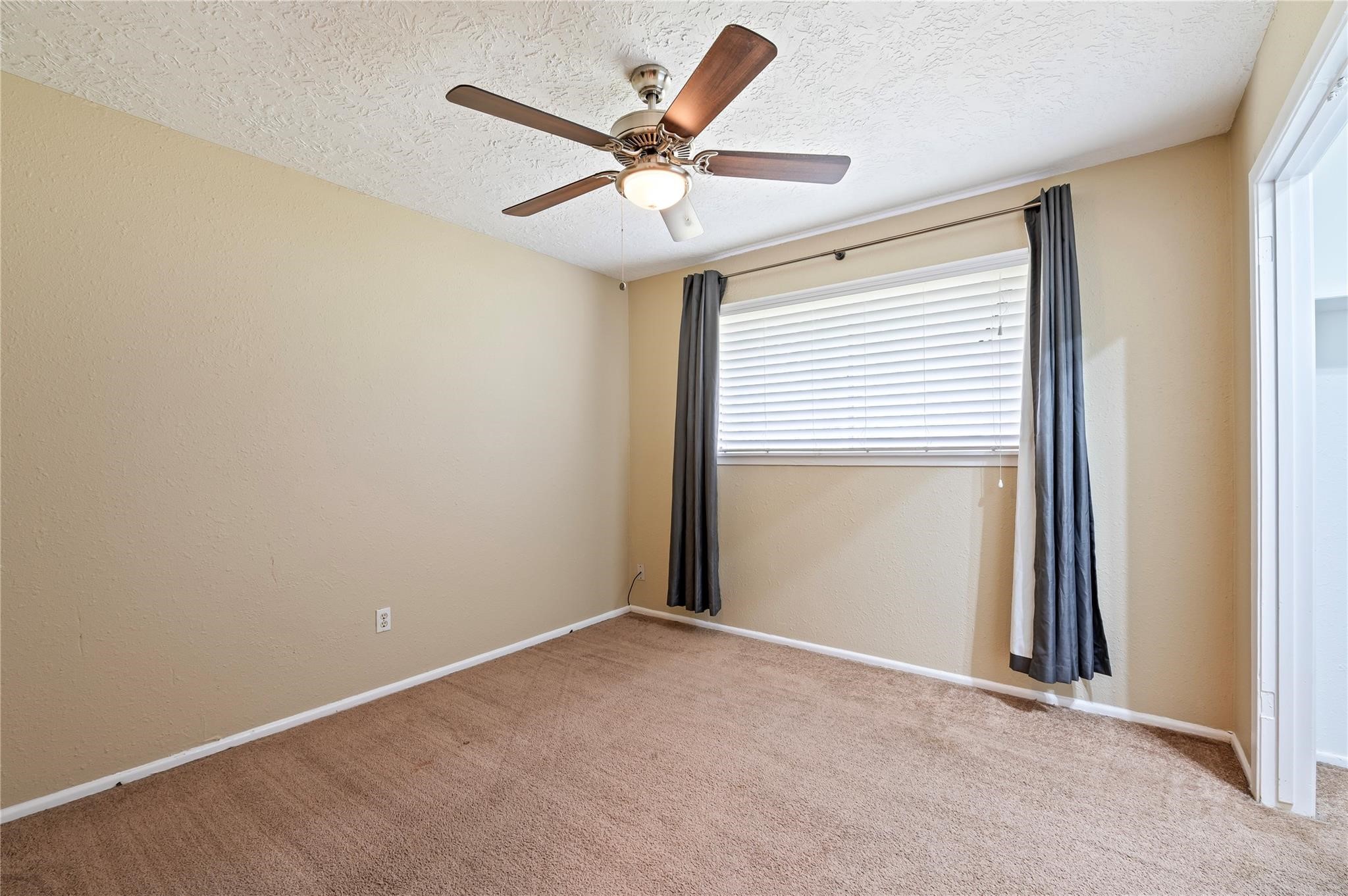 1857 County Road 99, Alvin, TX 77511