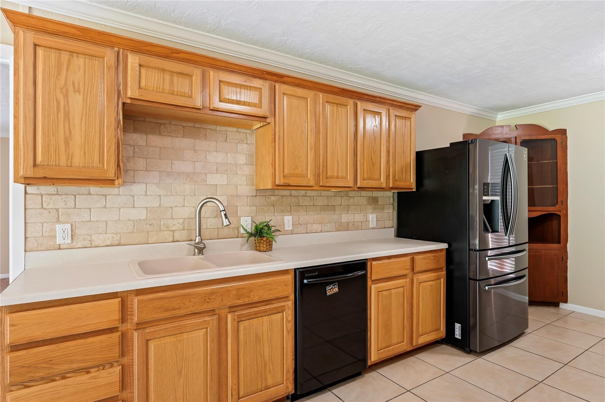 1857 County Road 99, Alvin, TX 77511 1857 County Road 99, Alvin, TX 77511