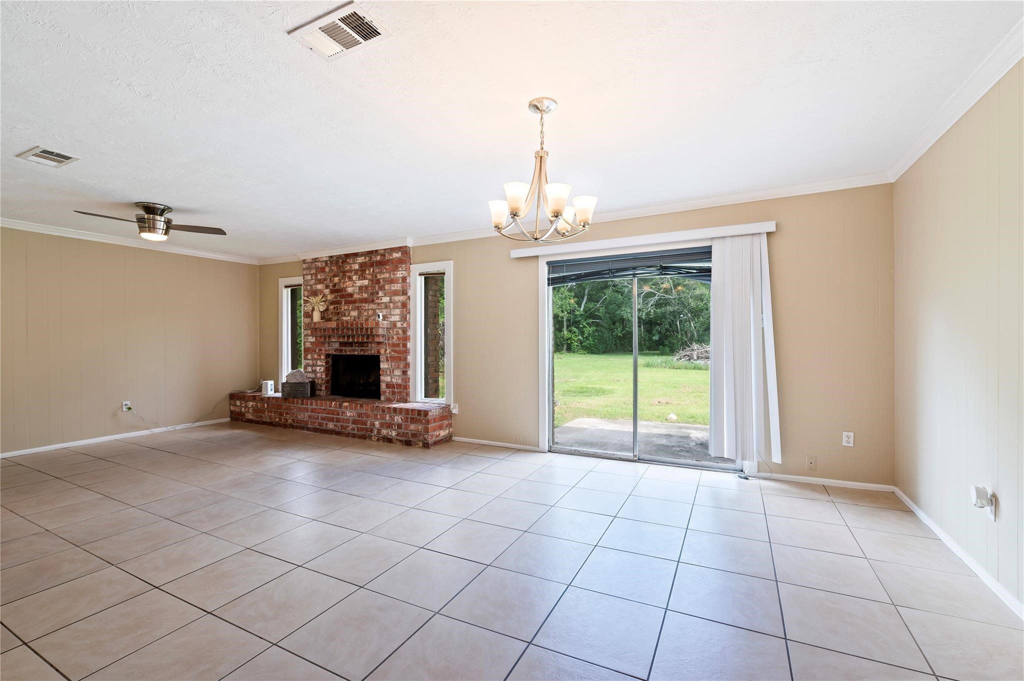 1857 County Road 99, Alvin, TX 77511