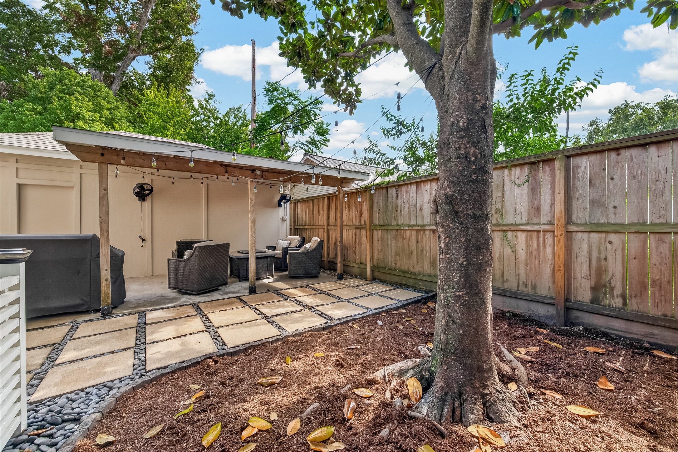 730 E 17th Street, Houston, TX 77008