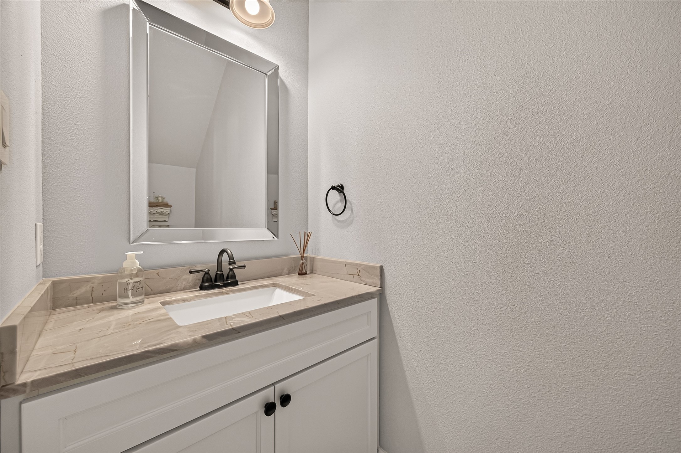 730 E 17th Street, Houston, TX 77008