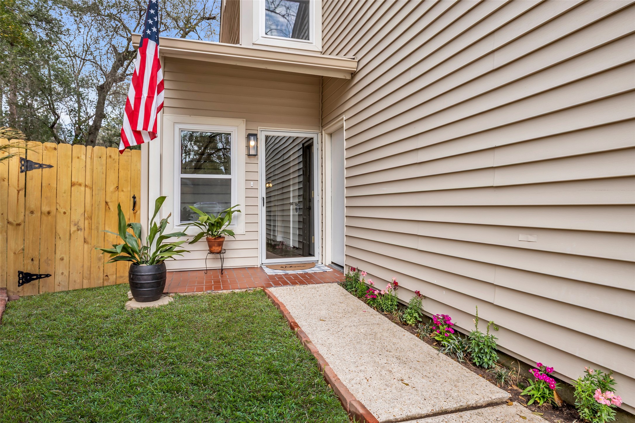 1810 N Red Cedar Circle, The Woodlands, TX 77380 1810 N Red Cedar Circle, The Woodlands, TX 77380