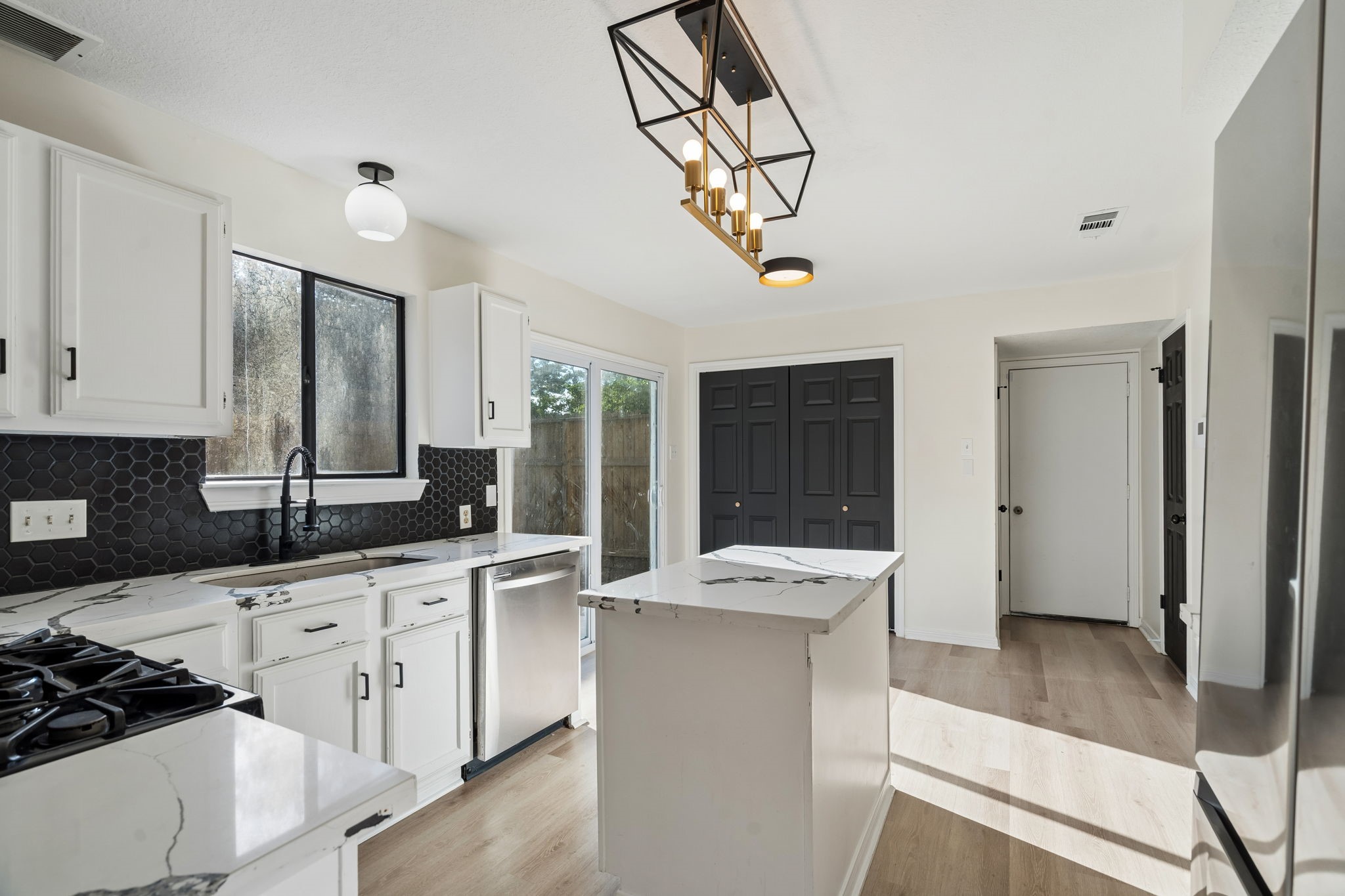 3515 Grove Oaks Drive, Houston, TX 77339