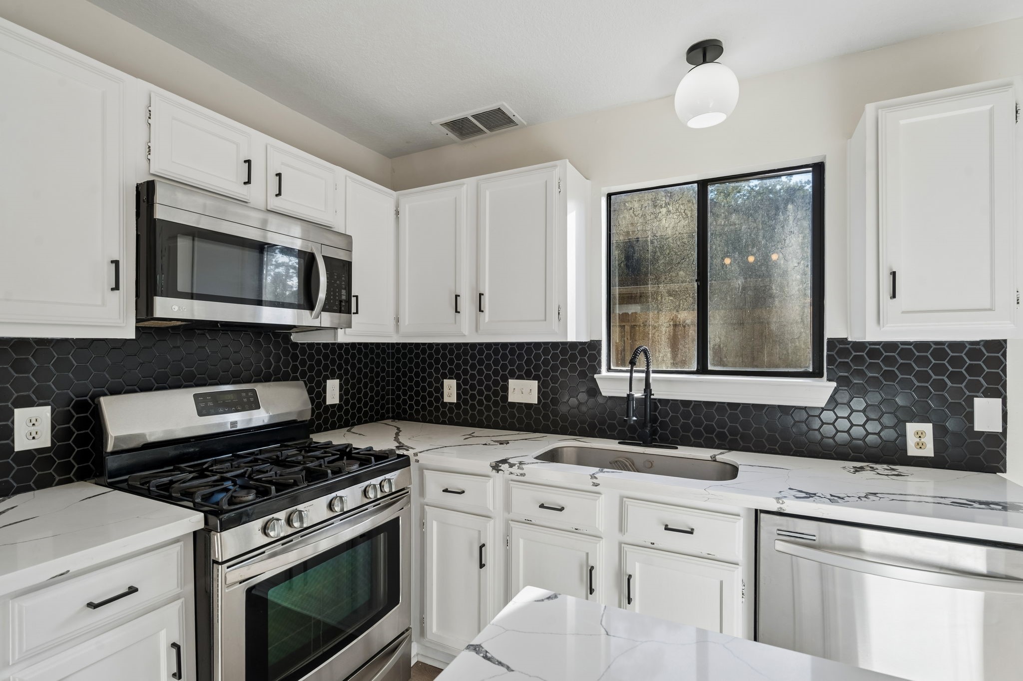 3515 Grove Oaks Drive, Houston, TX 77339