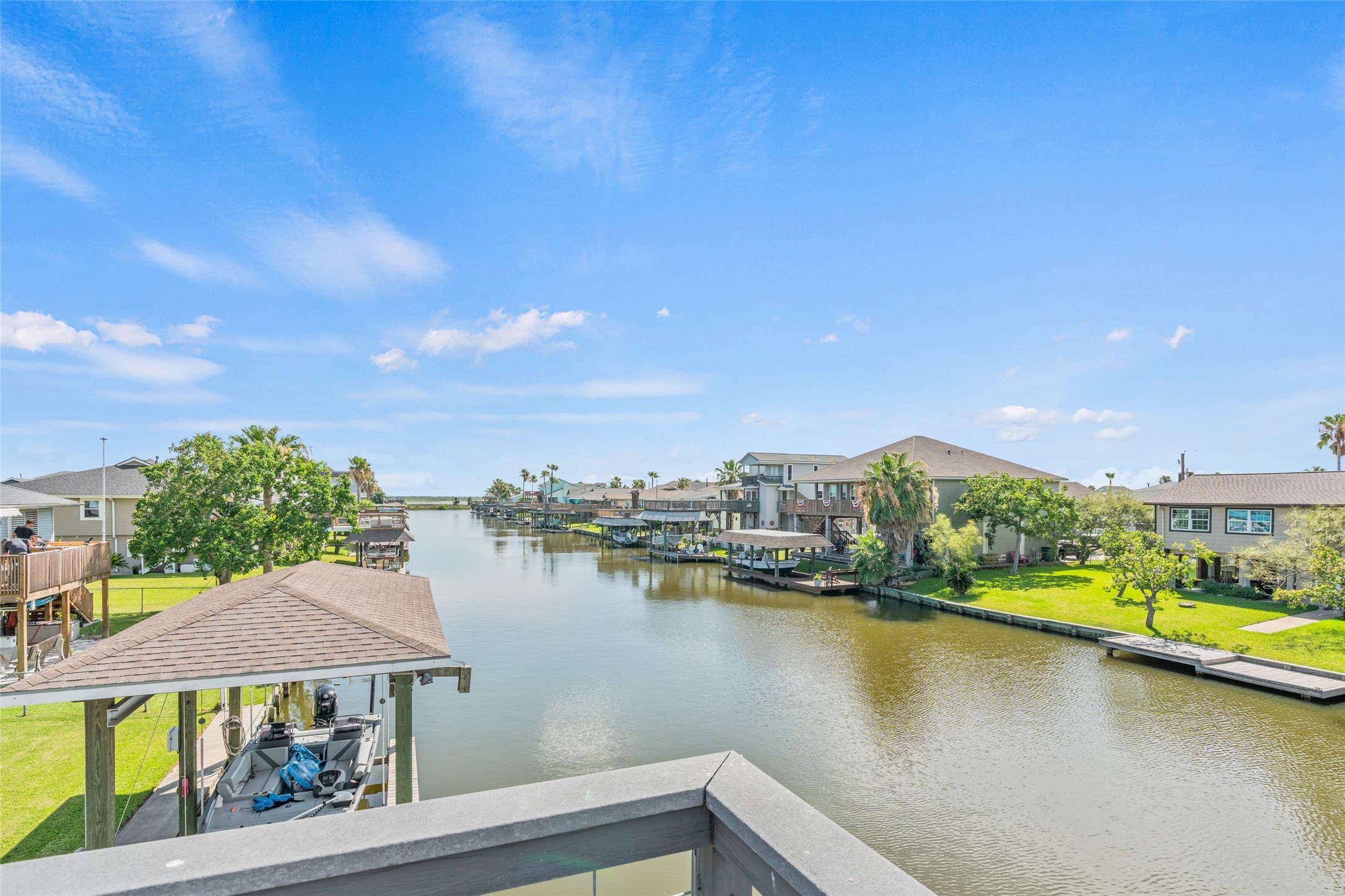 911 Bonita Street, Bayou Vista, TX 77563