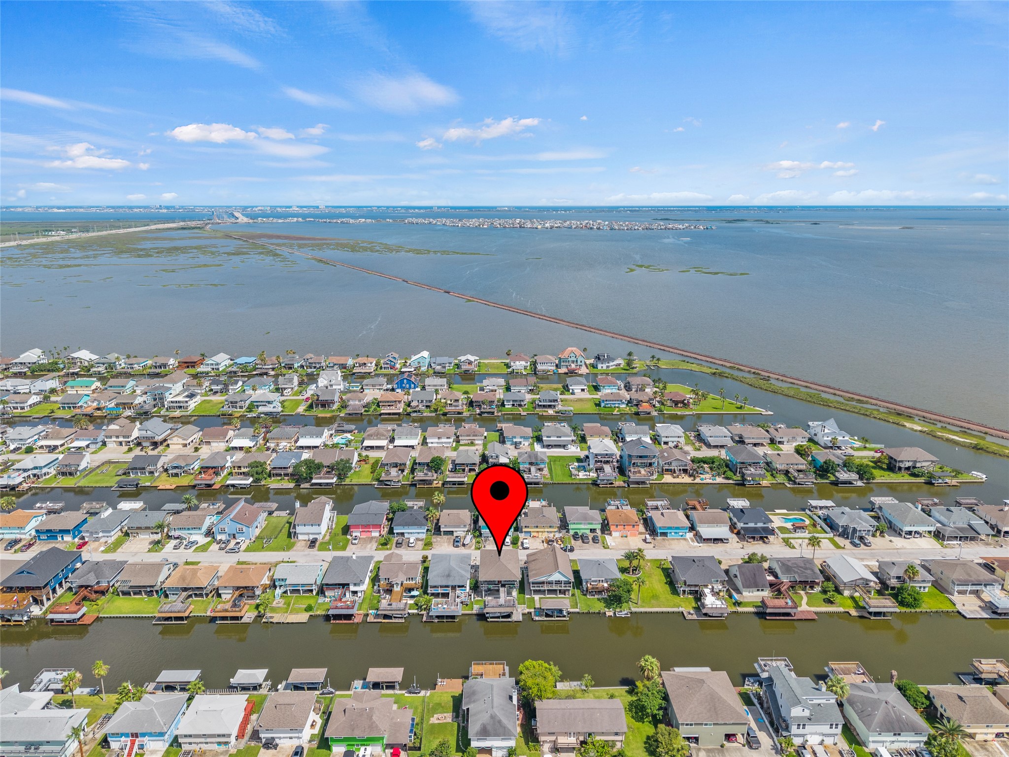 911 Bonita Street, Bayou Vista, TX 77563