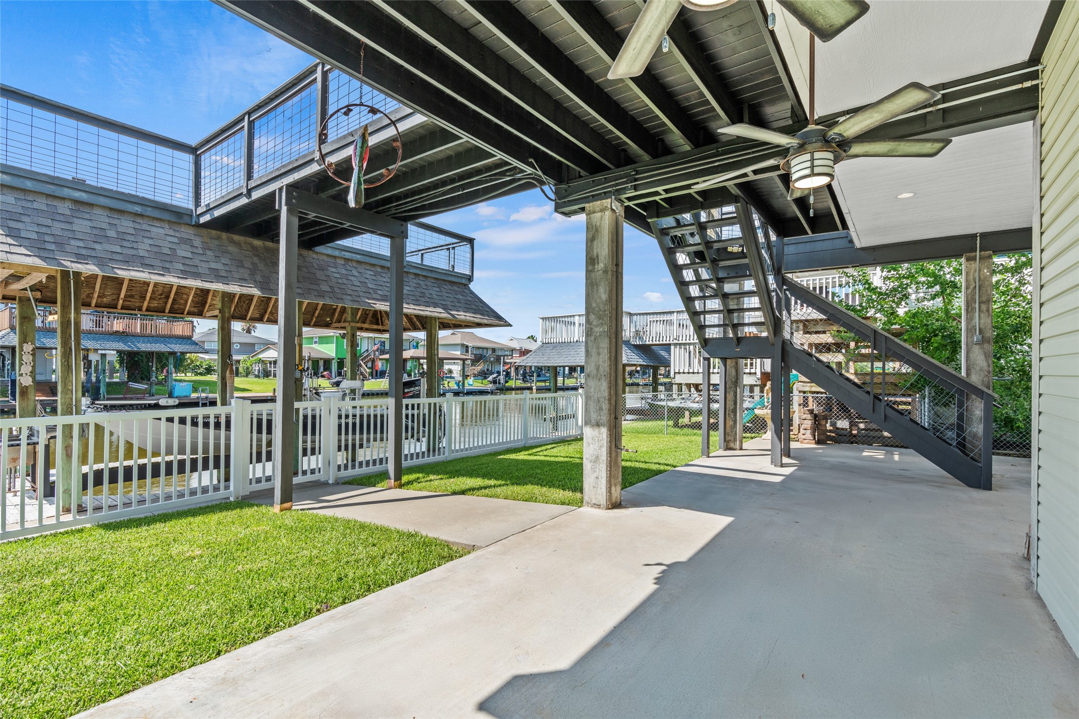 911 Bonita Street, Bayou Vista, TX 77563
