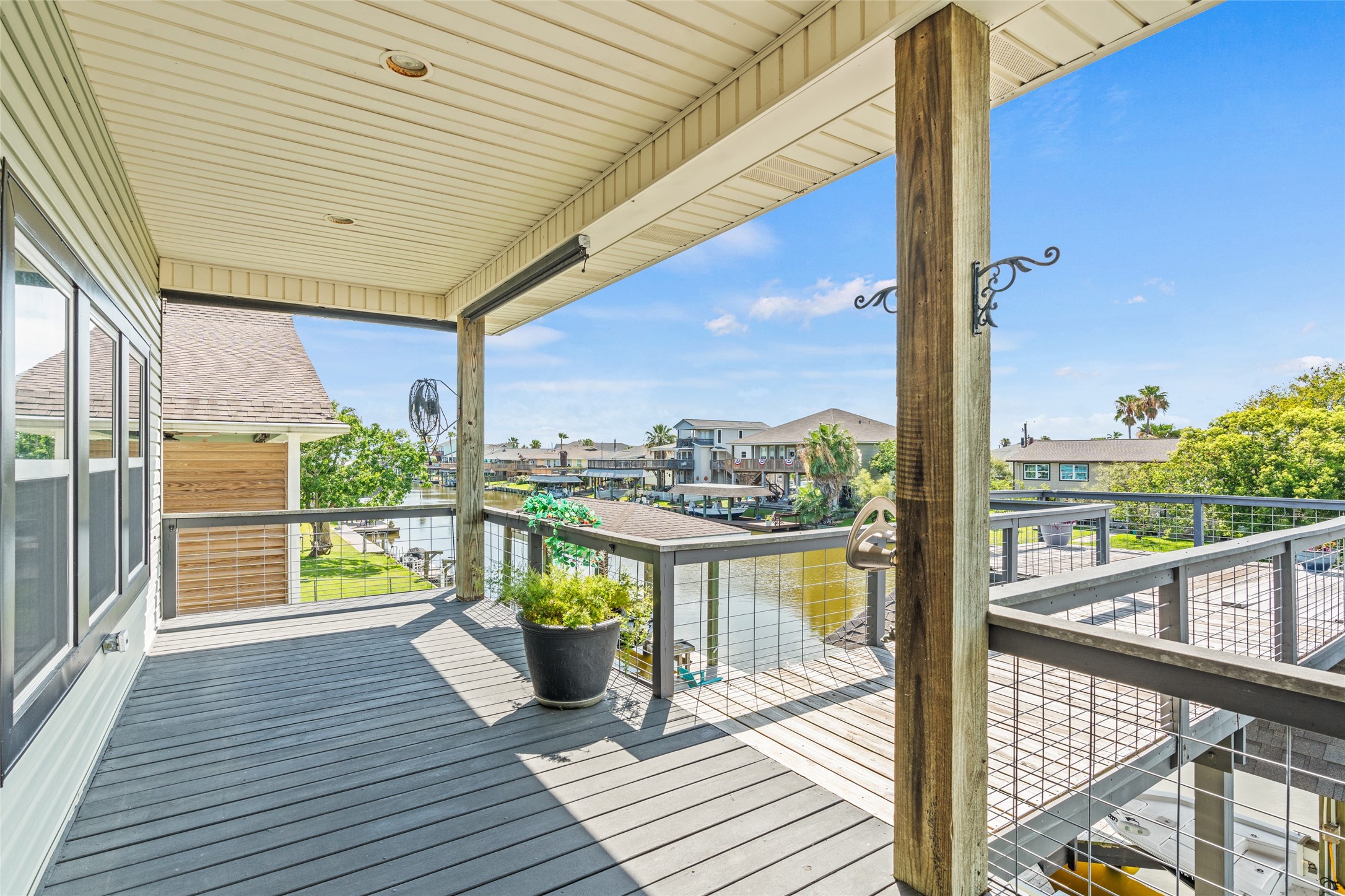 911 Bonita Street, Bayou Vista, TX 77563