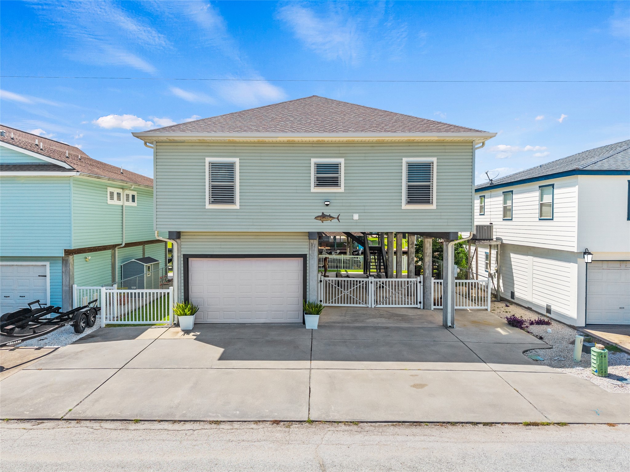 911 Bonita Street, Bayou Vista, TX 77563