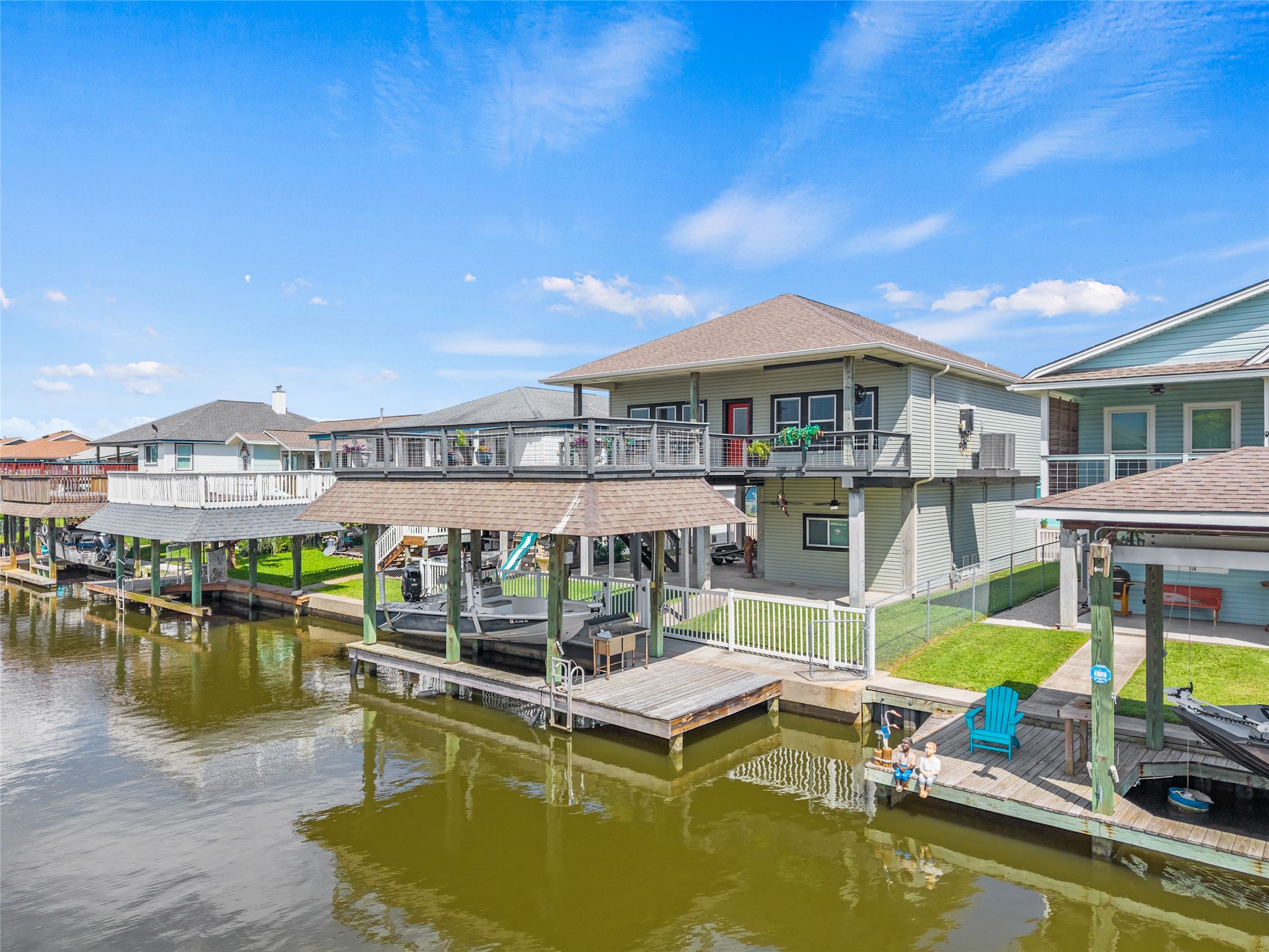 911 Bonita Street, Bayou Vista, TX 77563