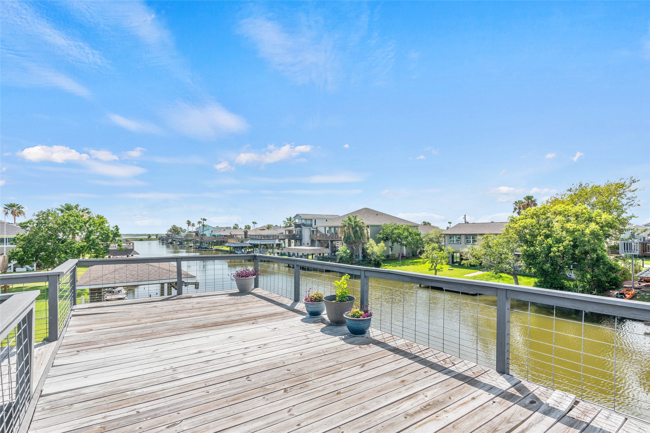 911 Bonita Street, Bayou Vista, TX 77563