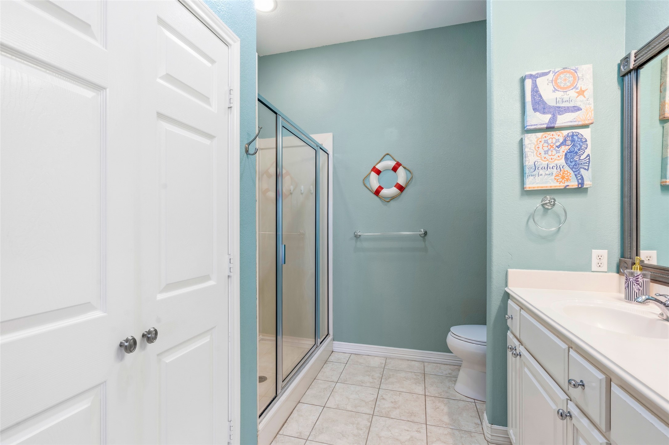 911 Bonita Street, Bayou Vista, TX 77563