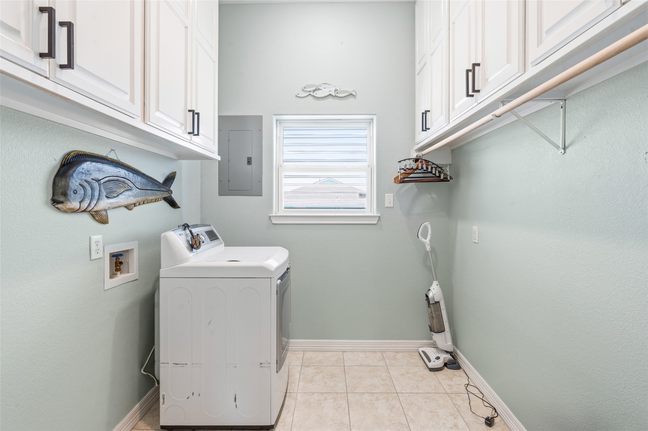 911 Bonita Street, Bayou Vista, TX 77563