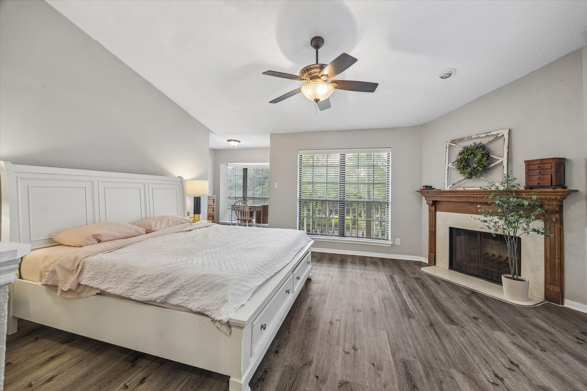 7350 Kirby Drive, #6, Houston, TX 77030