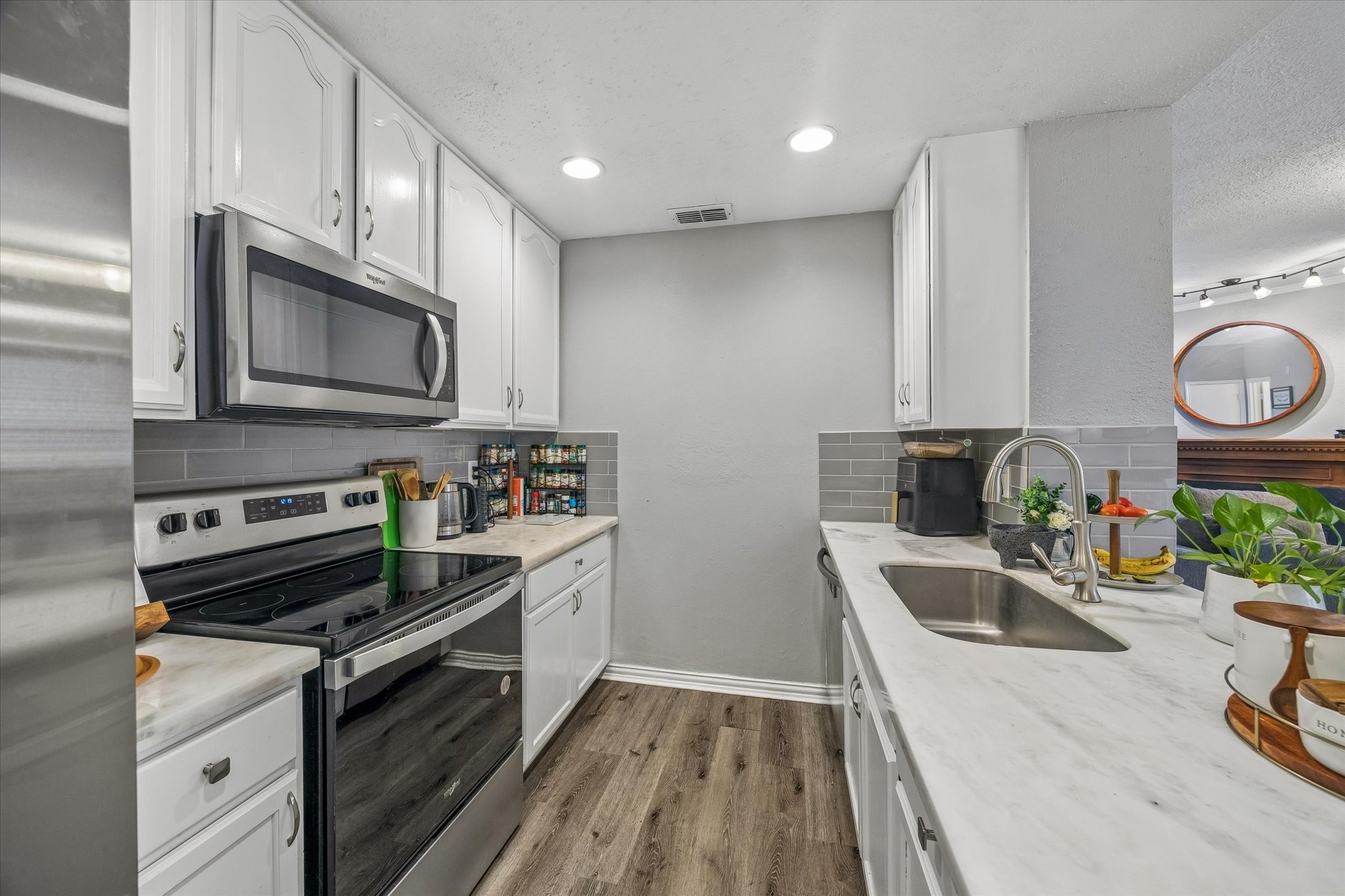 7350 Kirby Drive, #6, Houston, TX 77030