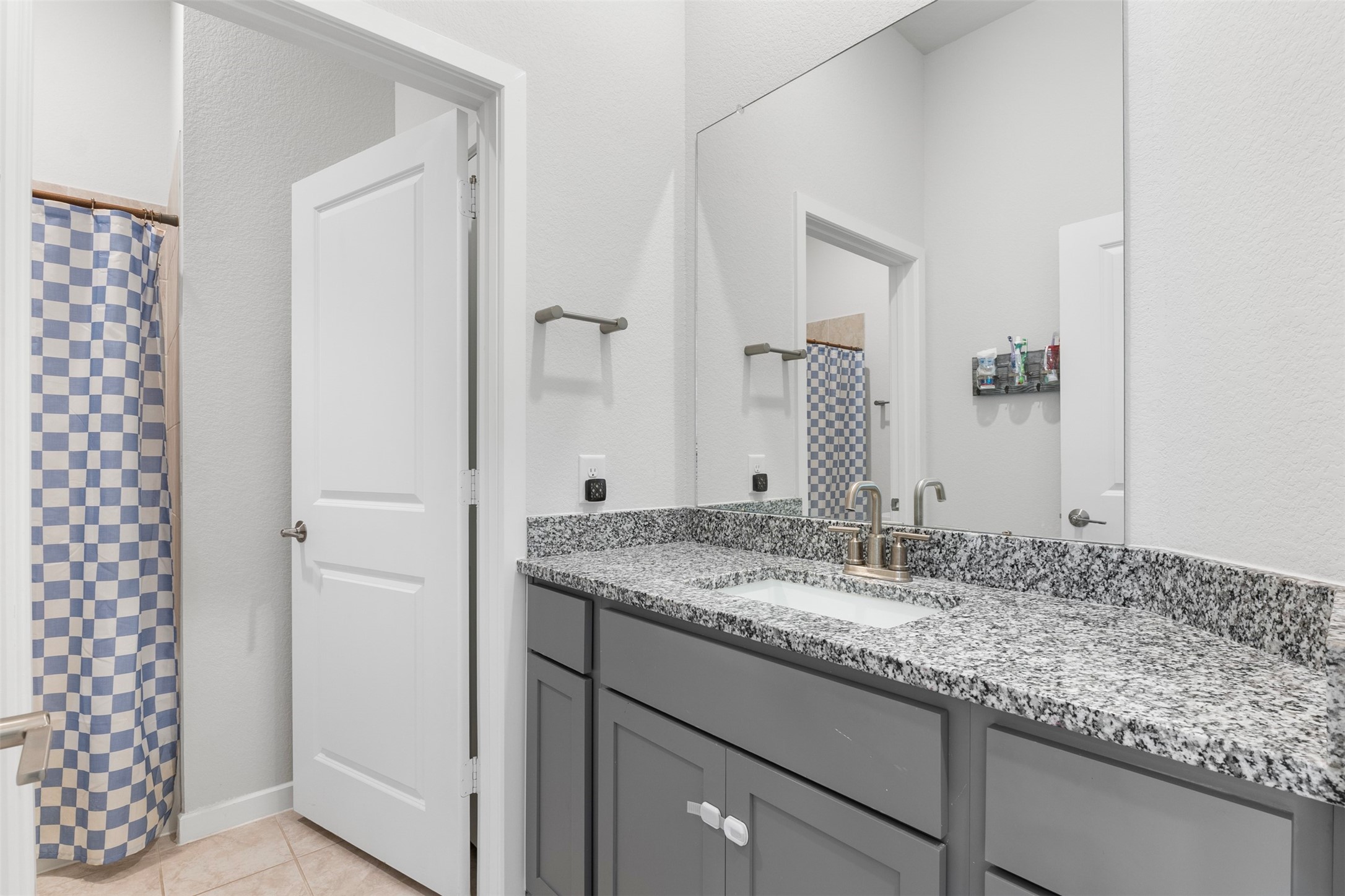 Secondary bathroom