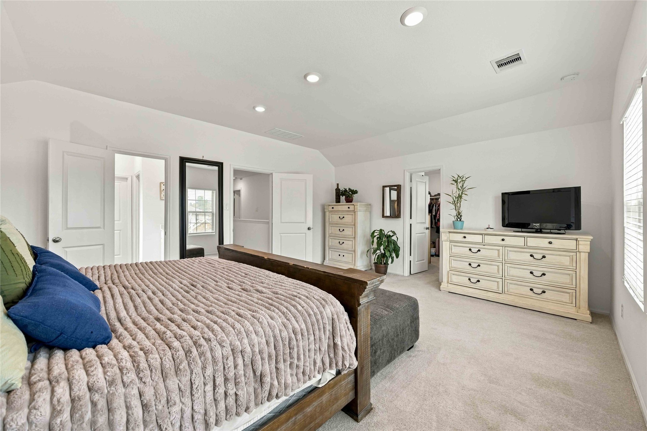 19302 Via Vinovo Court, New Caney, TX 77357