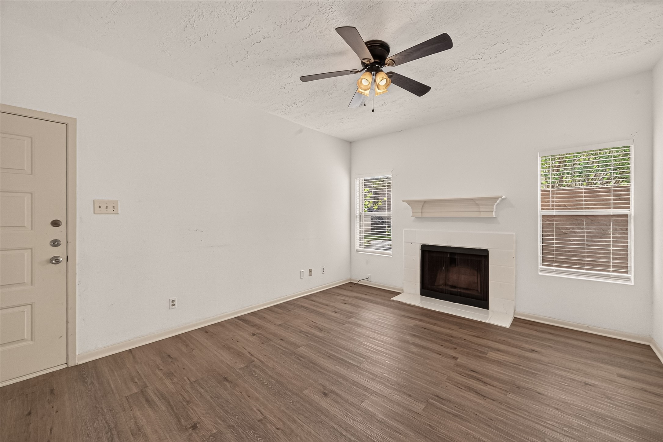 2021 Spenwick Drive, #217, Houston, TX 77055