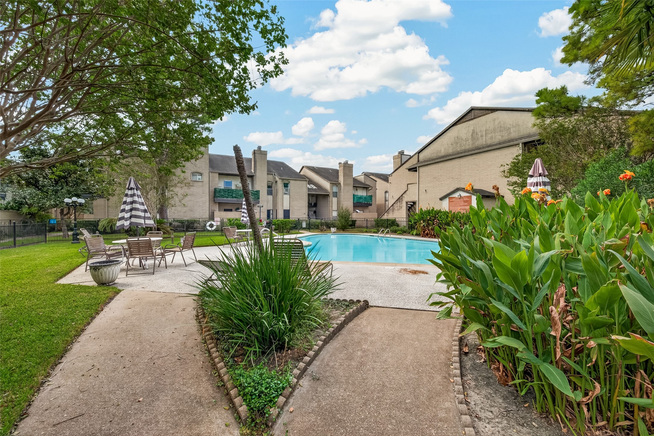 2021 Spenwick Drive, #217, Houston, TX 77055