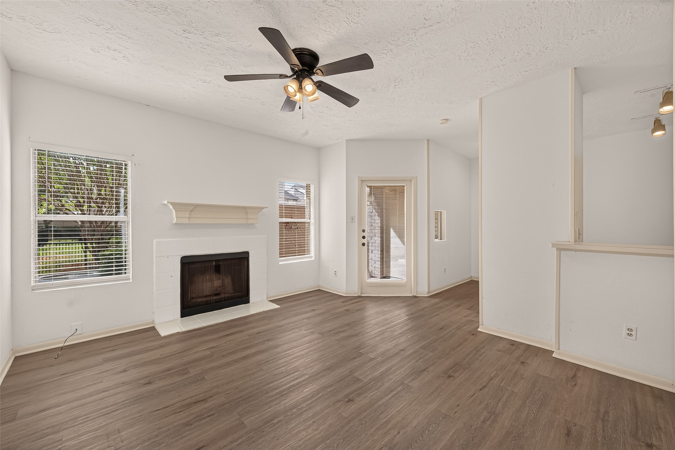 2021 Spenwick Drive, #217, Houston, TX 77055 2021 Spenwick Drive, #217, Houston, TX 77055