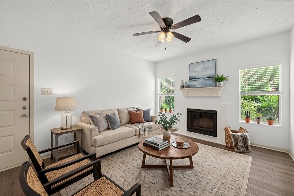 2021 Spenwick Drive, #217, Houston, TX 77055 2021 Spenwick Drive, #217, Houston, TX 77055