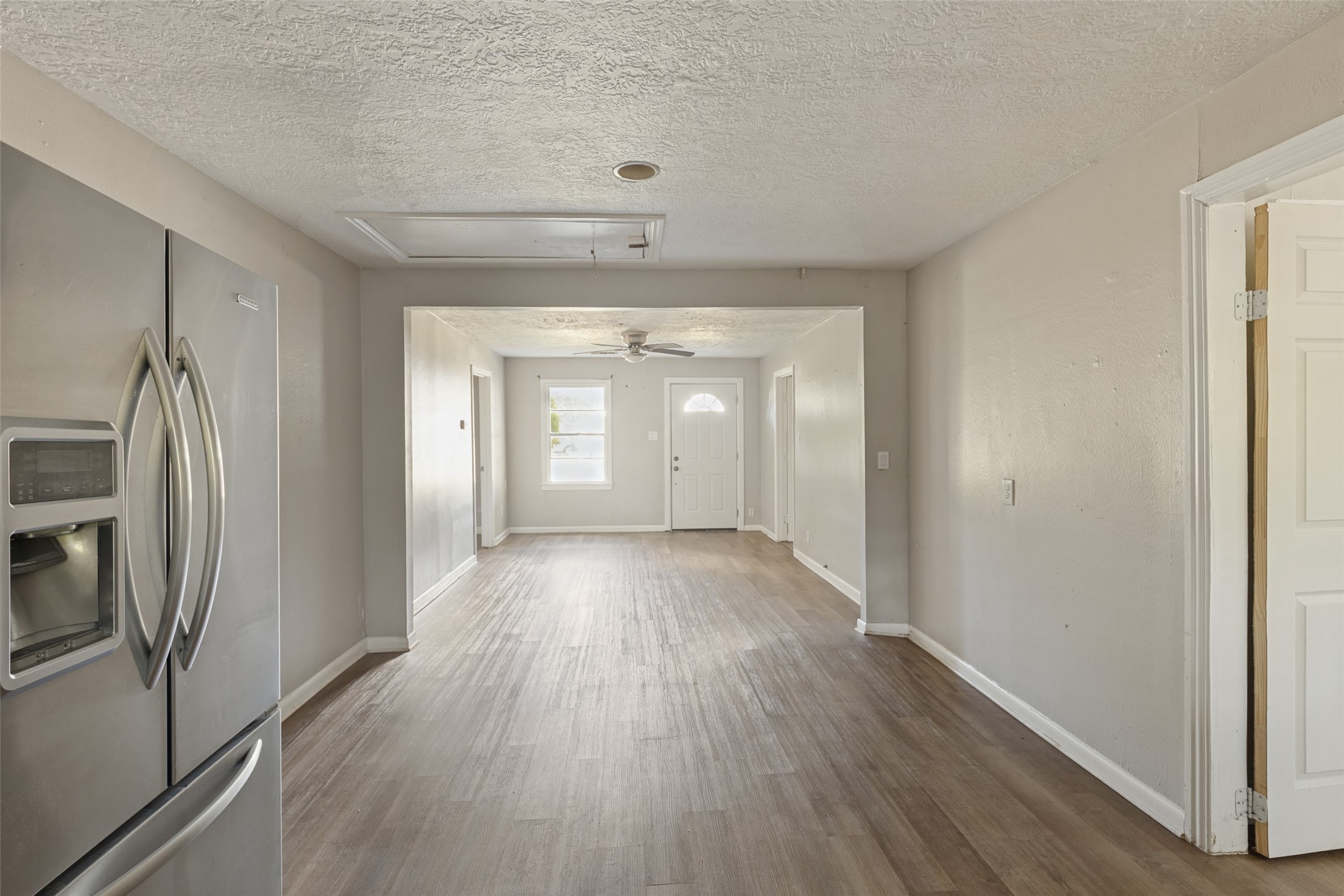 302 14th Street N, Texas City, TX 77590