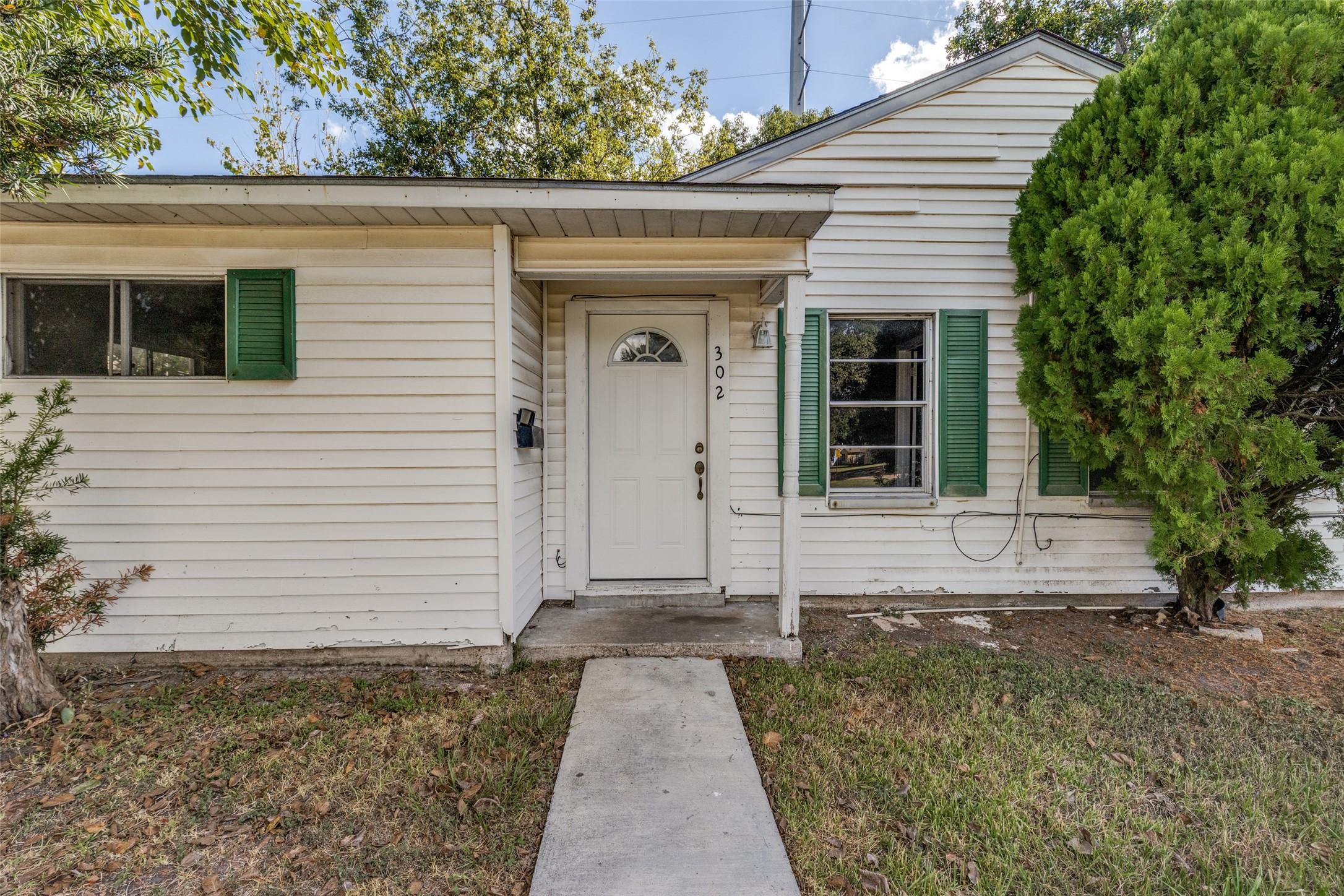 302 14th Street N, Texas City, TX 77590