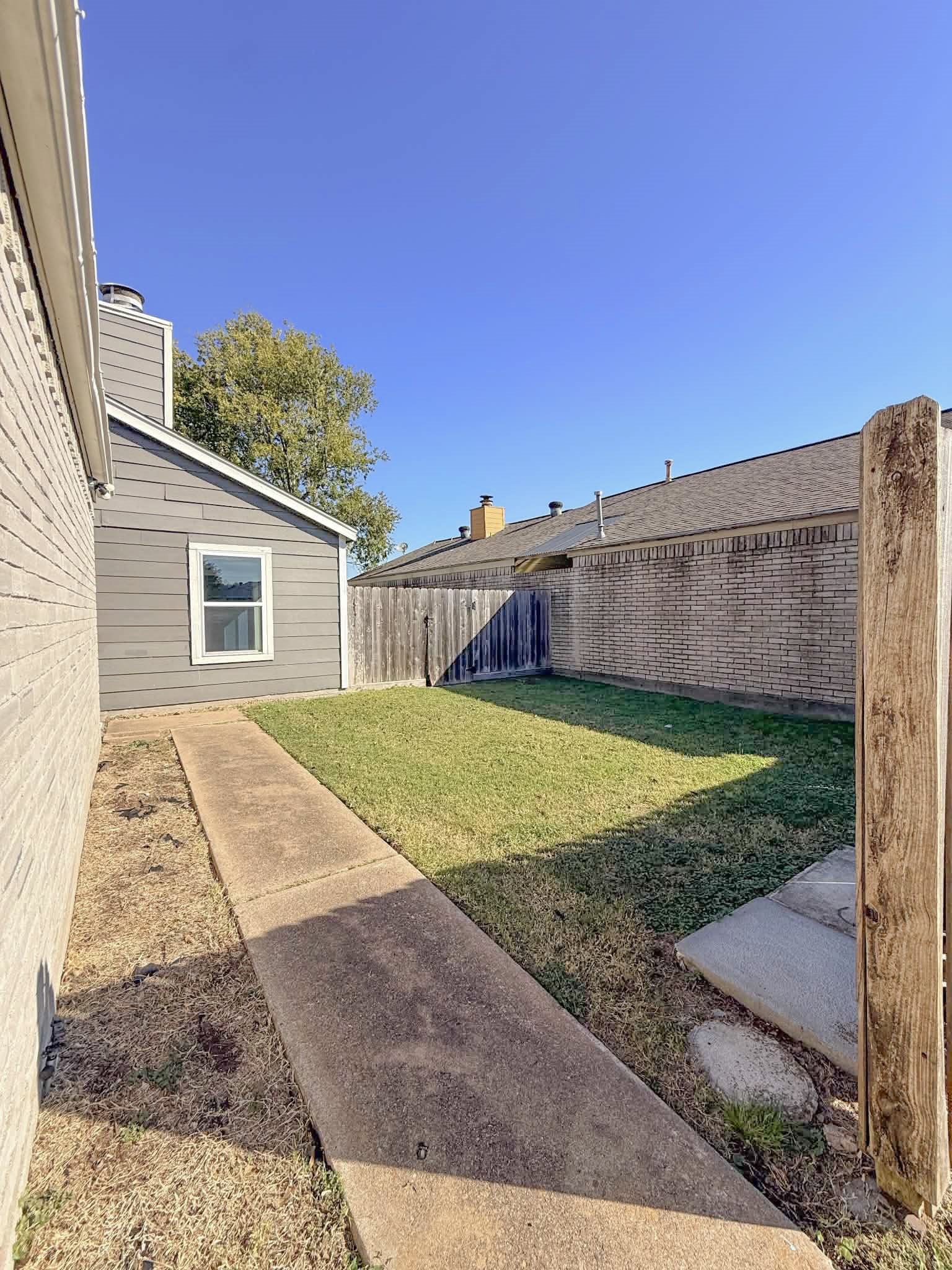 13818 Sheri Hollow Lane, Houston, TX 77082