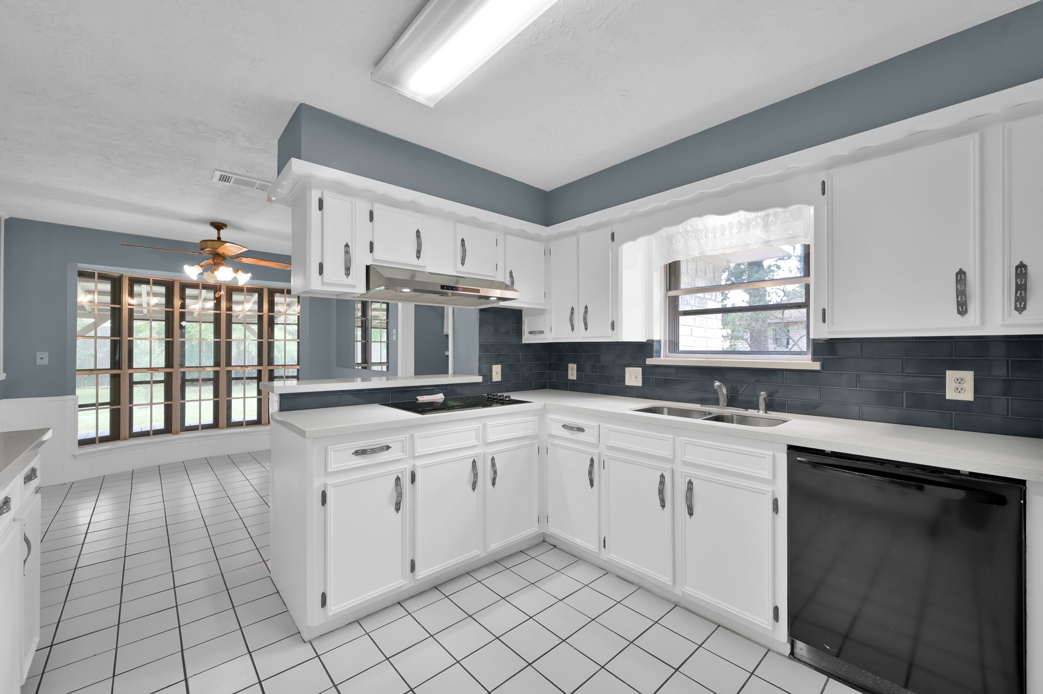 27110 Jimmy Lane, Oak Ridge North, TX 77385