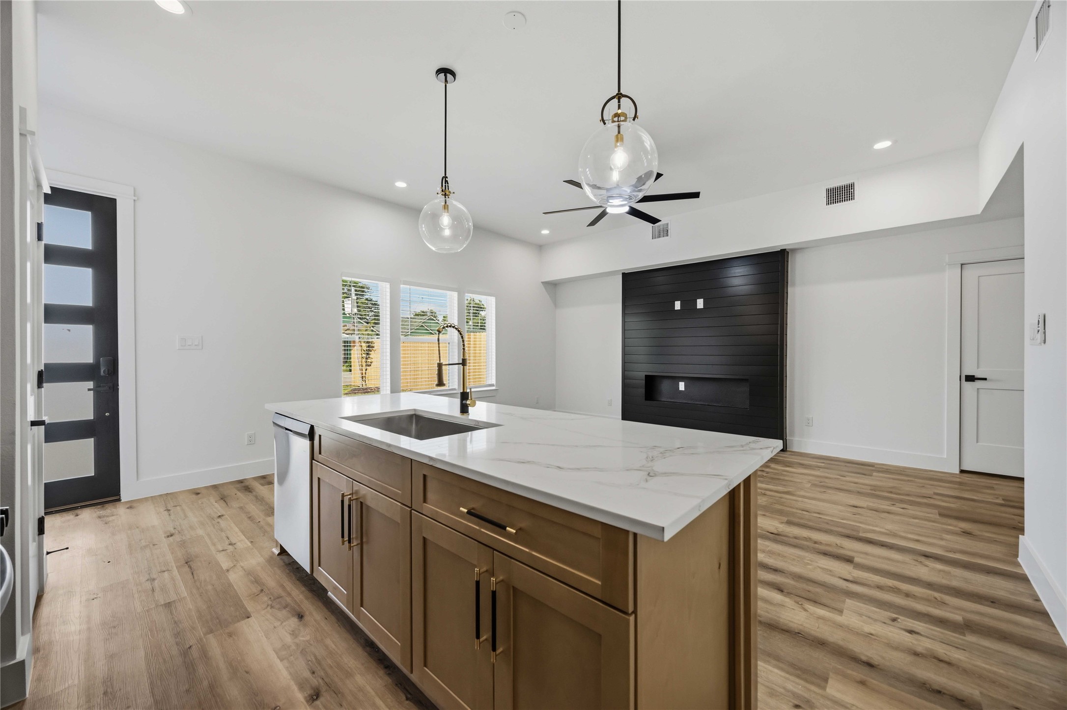 3211 Market Street, #A, Houston, TX 77020