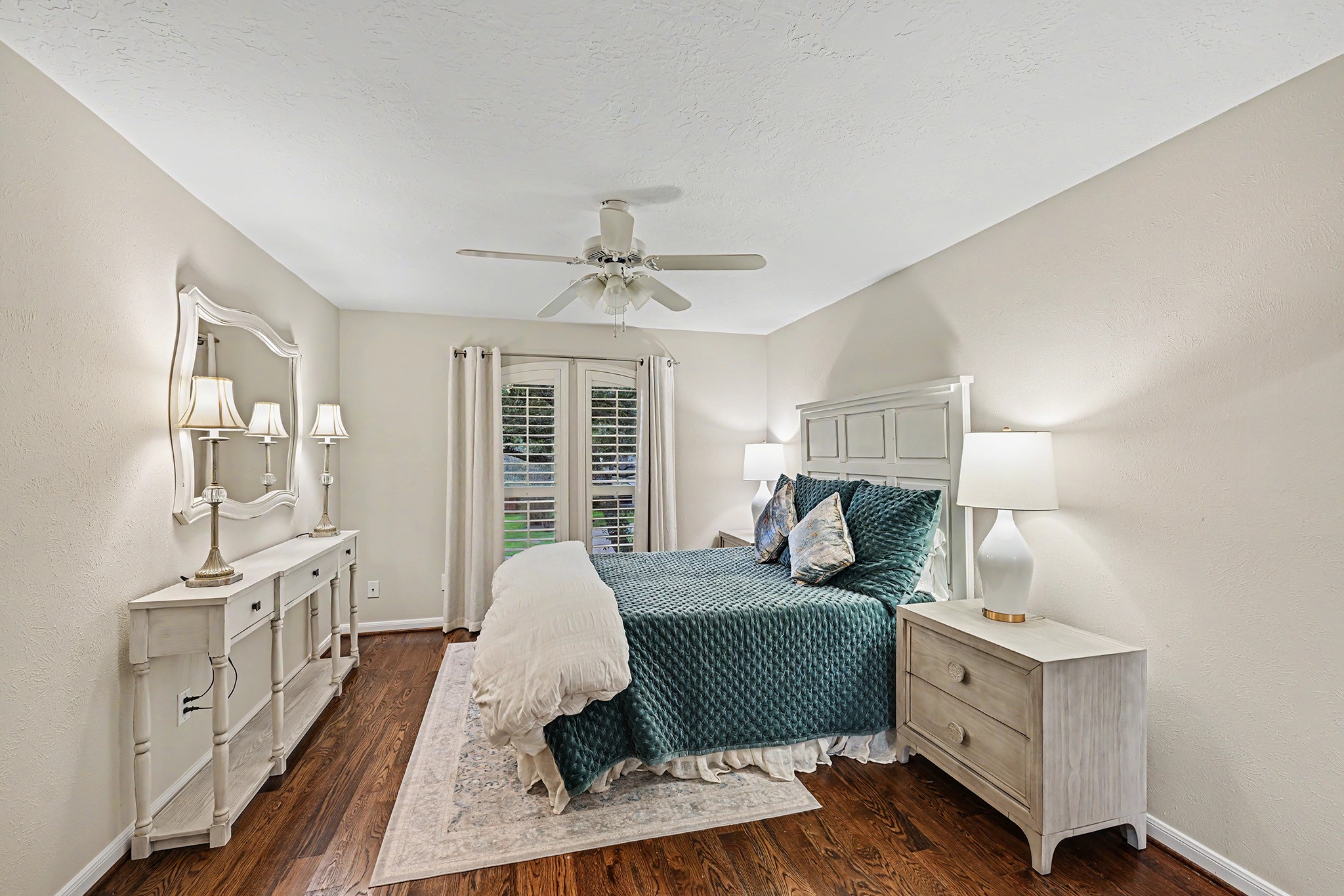 919 Bayou Parkway, Houston, TX 77077