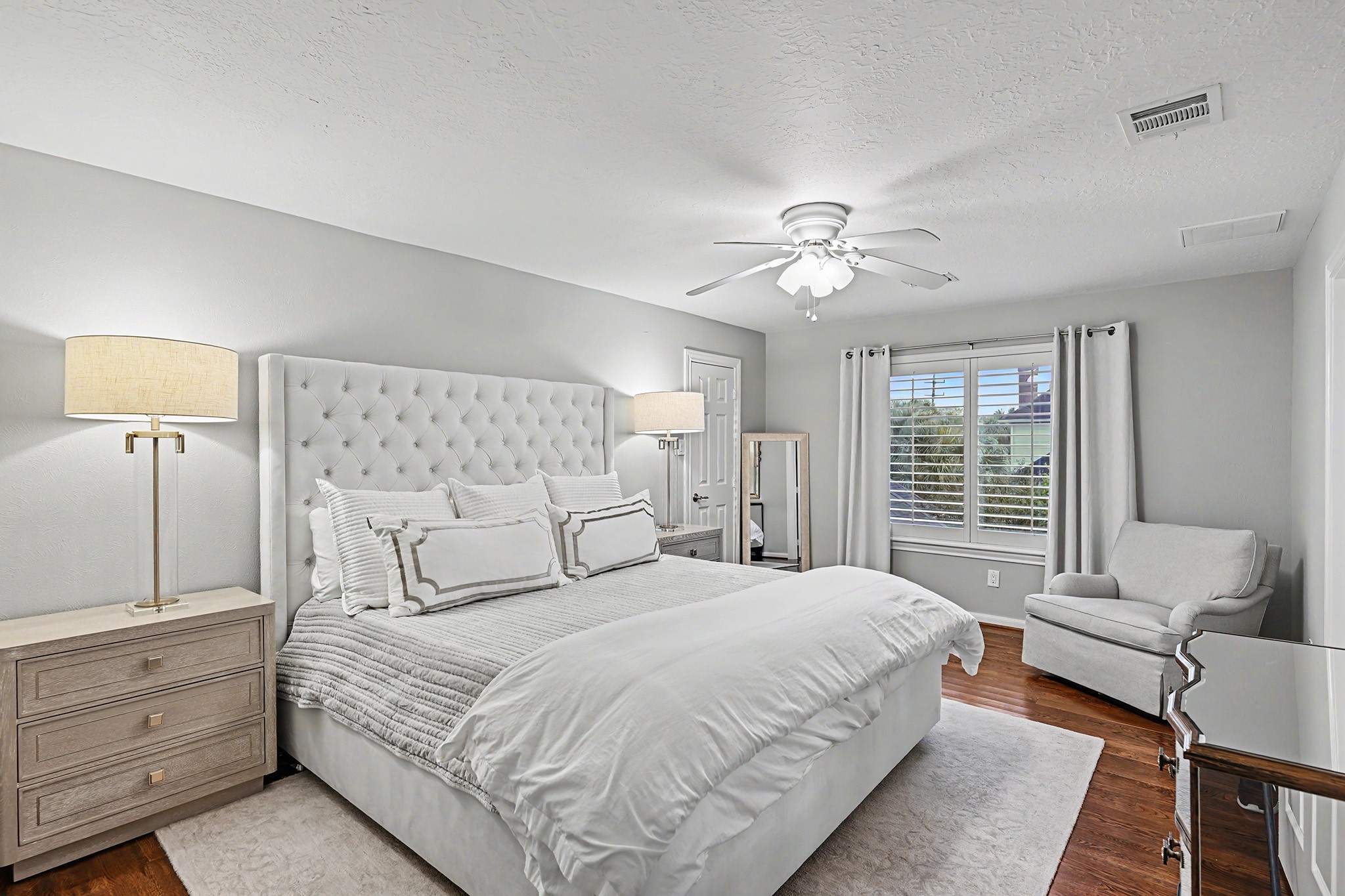919 Bayou Parkway, Houston, TX 77077