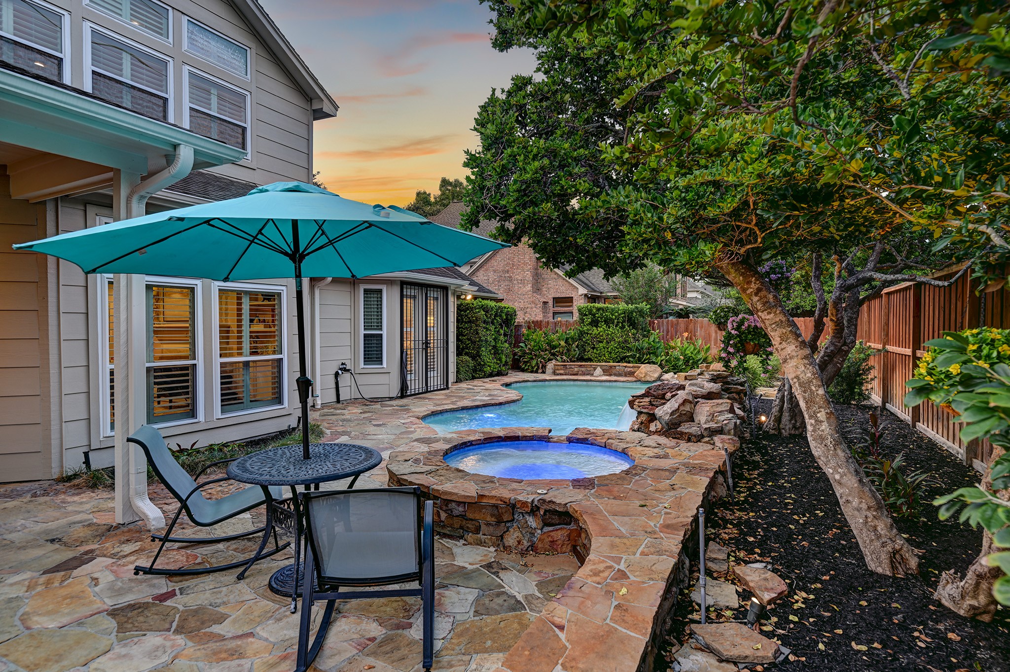 919 Bayou Parkway, Houston, TX 77077