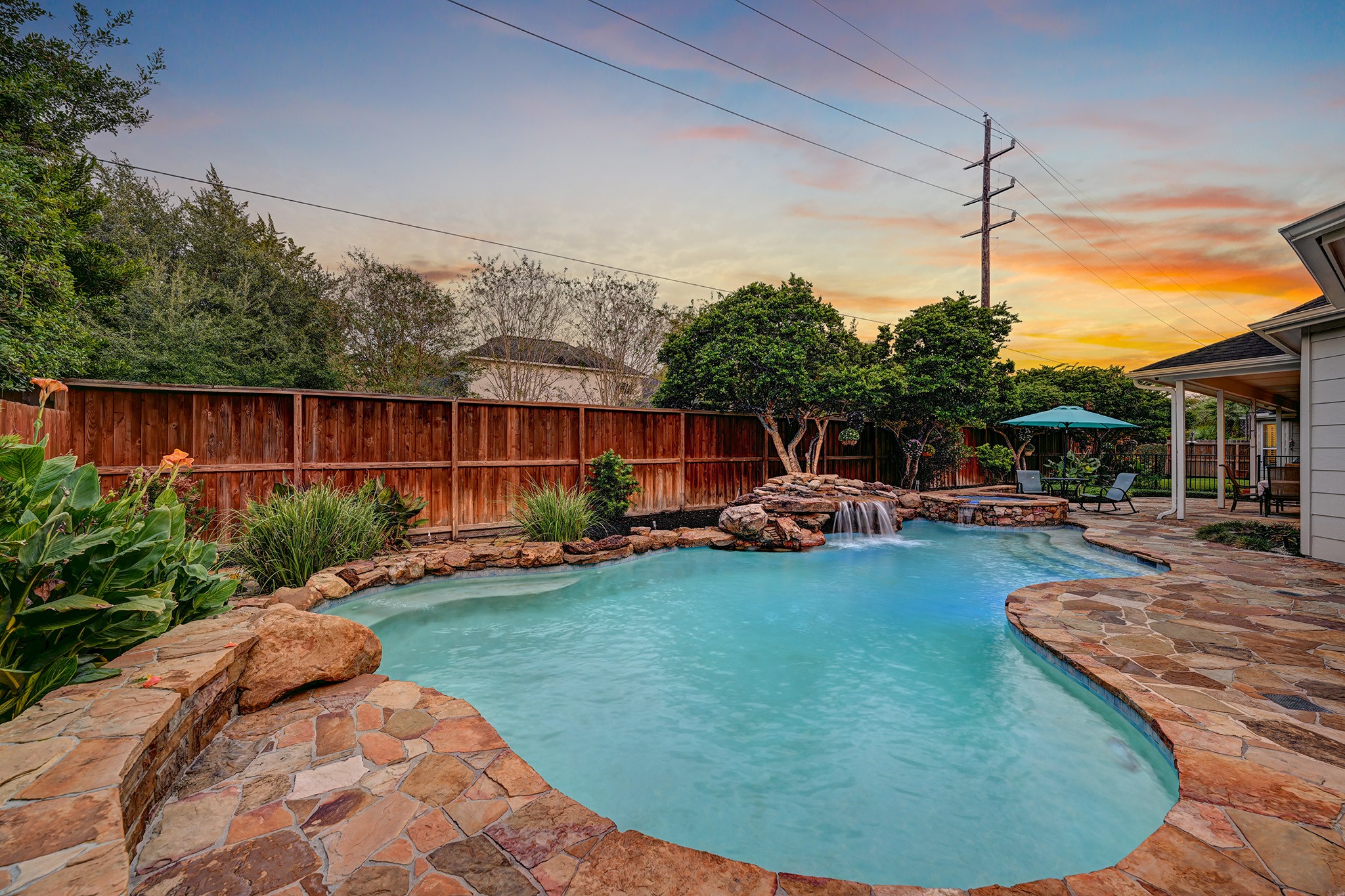 919 Bayou Parkway, Houston, TX 77077