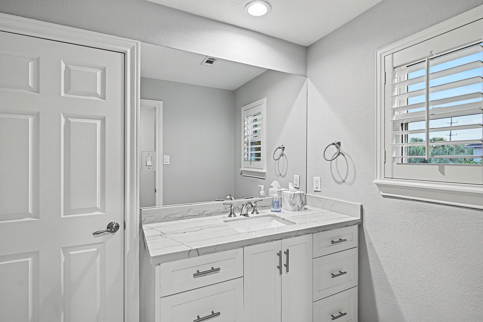 919 Bayou Parkway, Houston, TX 77077