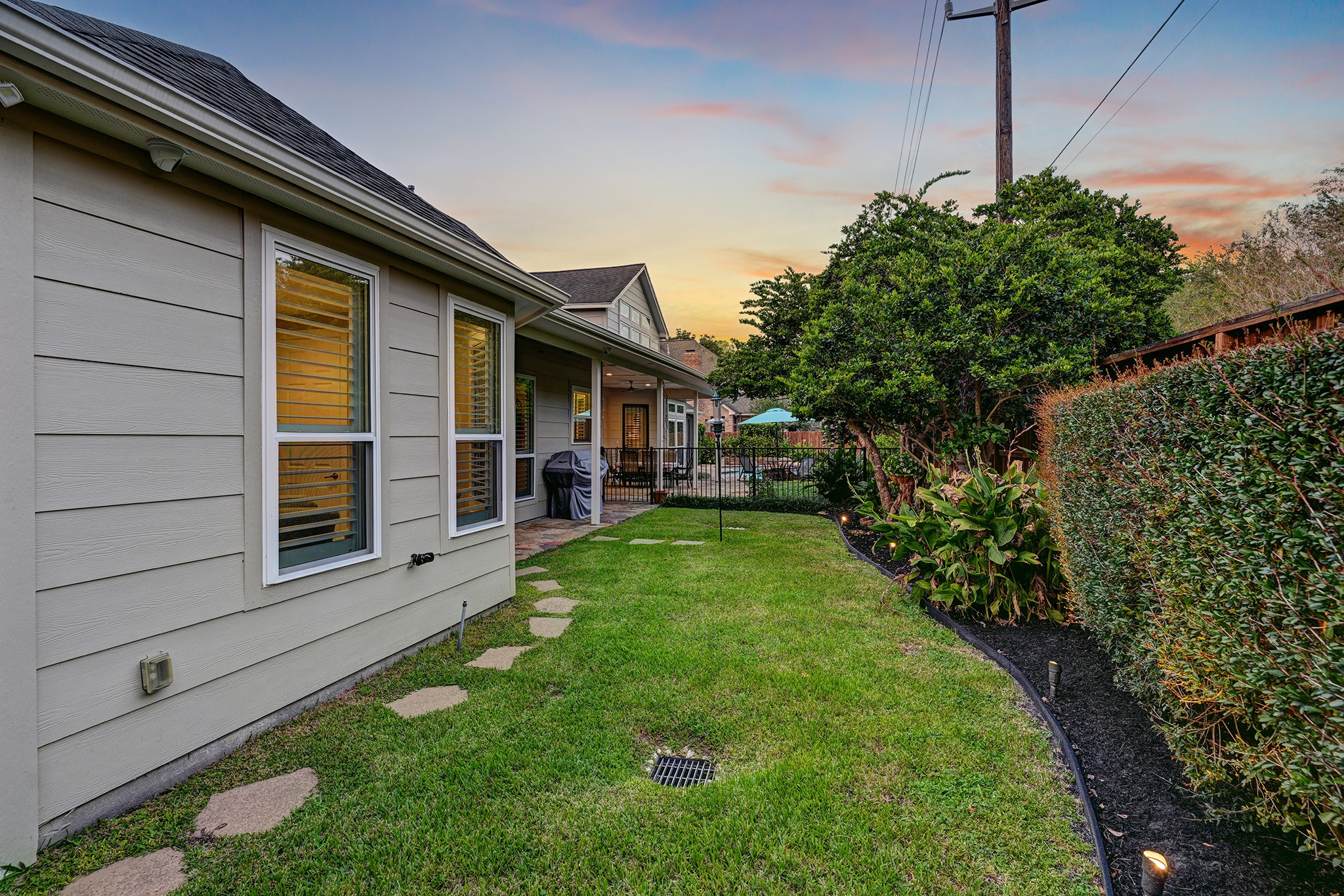919 Bayou Parkway, Houston, TX 77077