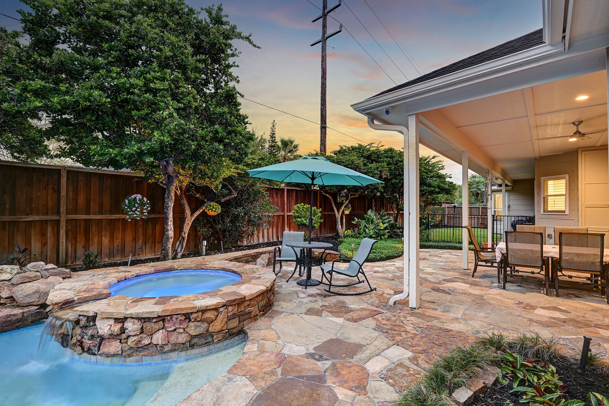 919 Bayou Parkway, Houston, TX 77077